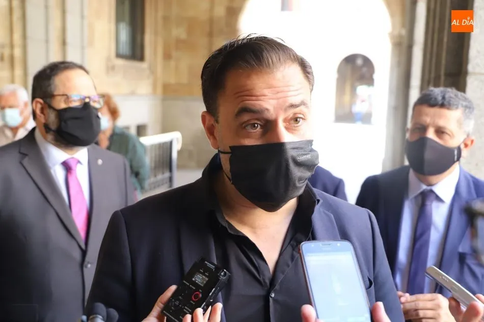 Foto 2 - Decenas de hosteleros salmantinos presentan reclamaciones al Gobierno y la Junta por m&aacute;s de 5...