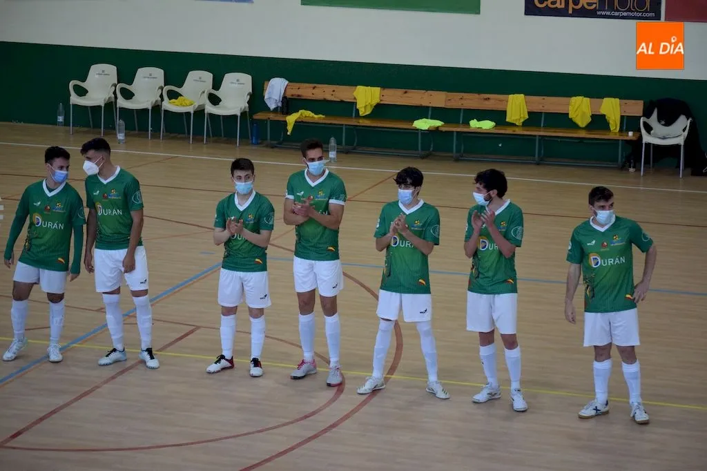 Jugadores del Piensos Durán Albense antes de un partido / Pedro Zaballos