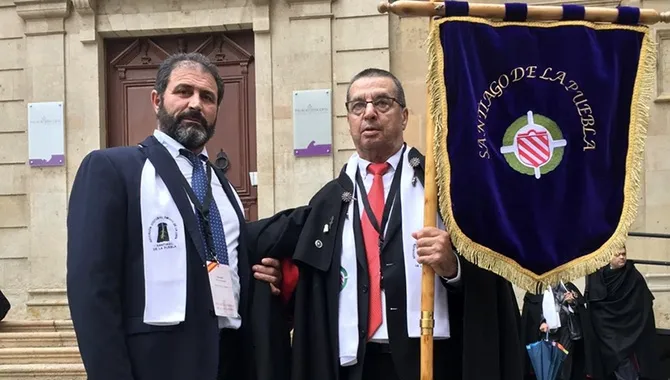 Sebastián García, junto a su amigo Fermín Mulas, durante uno de sus encuentros con capistas en Salamanca