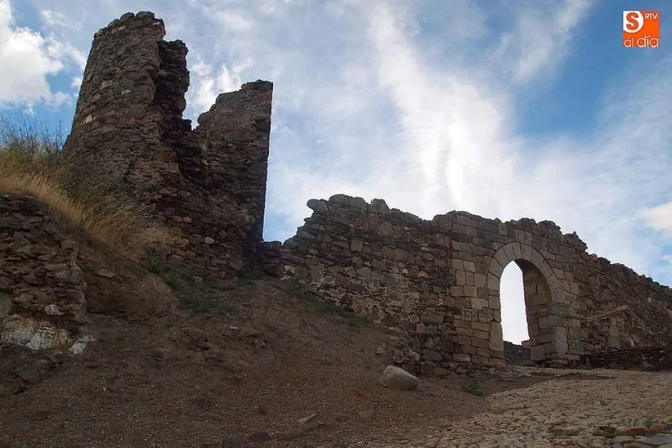 Castillo de la Mora Encantada en Salvatierra de Tormes, fotografiado en el proyecto - Kiko Robles