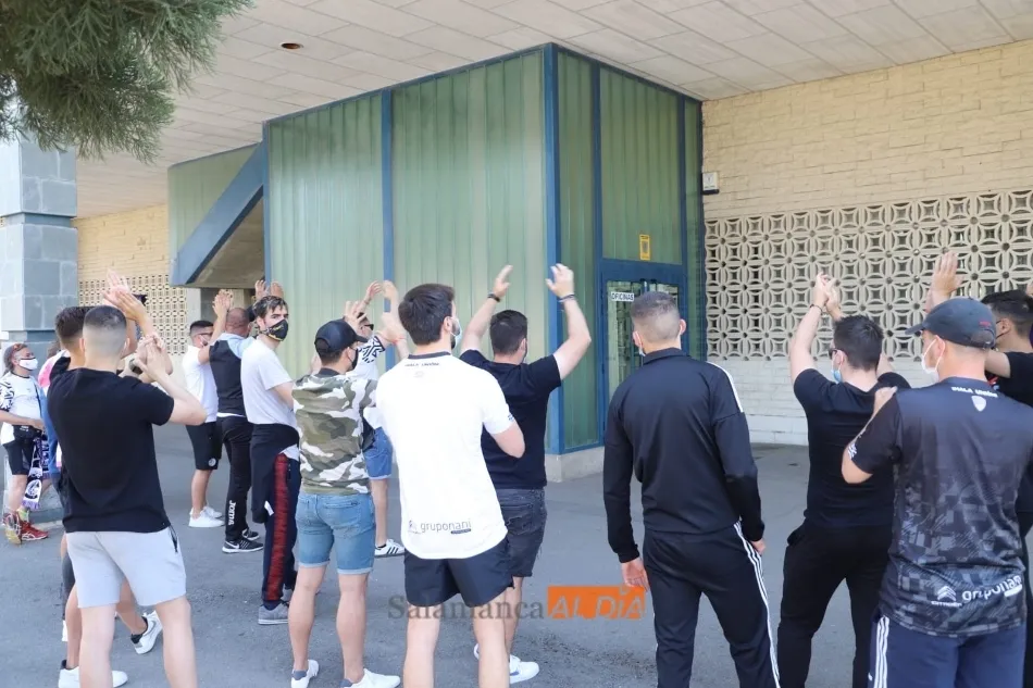 Aficionados, en el Estadio Helmántico / Lydia González