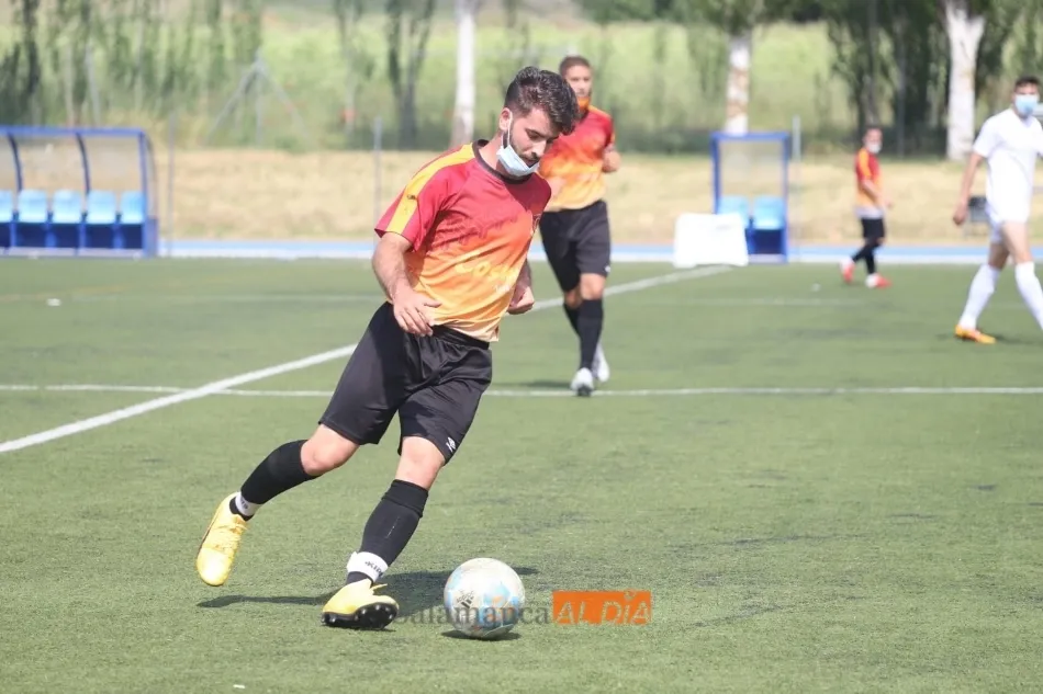 Foto 5 - El filial del Ribert golea al Carbajosa y queda campe&oacute;n de la fase regular de la Provincial (2-4)