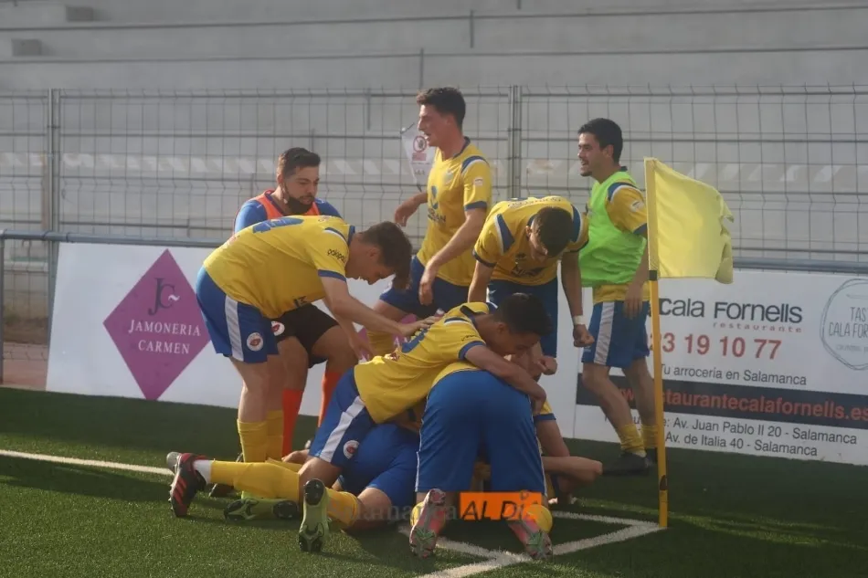 Foto 9 - El Monterrey no consigue la machada y se despide de poder meterse en el playoff (3-2)