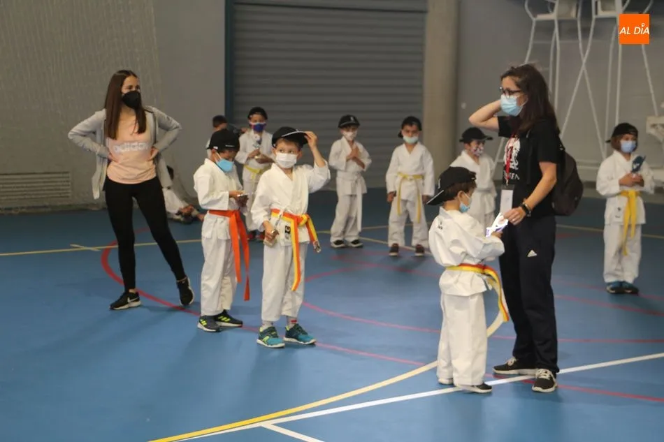 Foto 9 - Un centenar de j&oacute;venes karatecas disputan el campeonato provincial de edades en Guijuelo