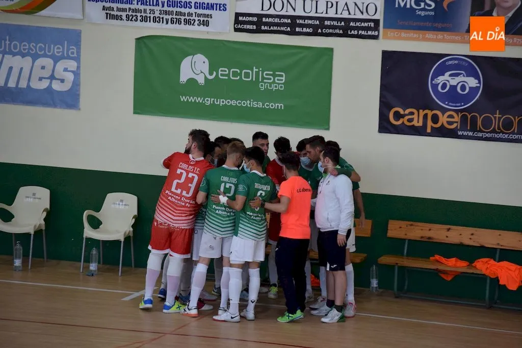 Foto 2 - Ag&oacute;nica victoria del Piensos Dur&aacute;n Albense en el &uacute;ltimo minuto contra el Ventorrillo FS (3-2)