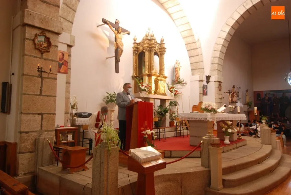Foto 11 - Seis j&oacute;venes se confirman en la Parroquia de San Crist&oacute;bal  
