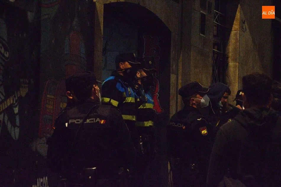 La noche salmantina sigue ajena a la pandemia, 215 denuncias por incumplimiento de las normas