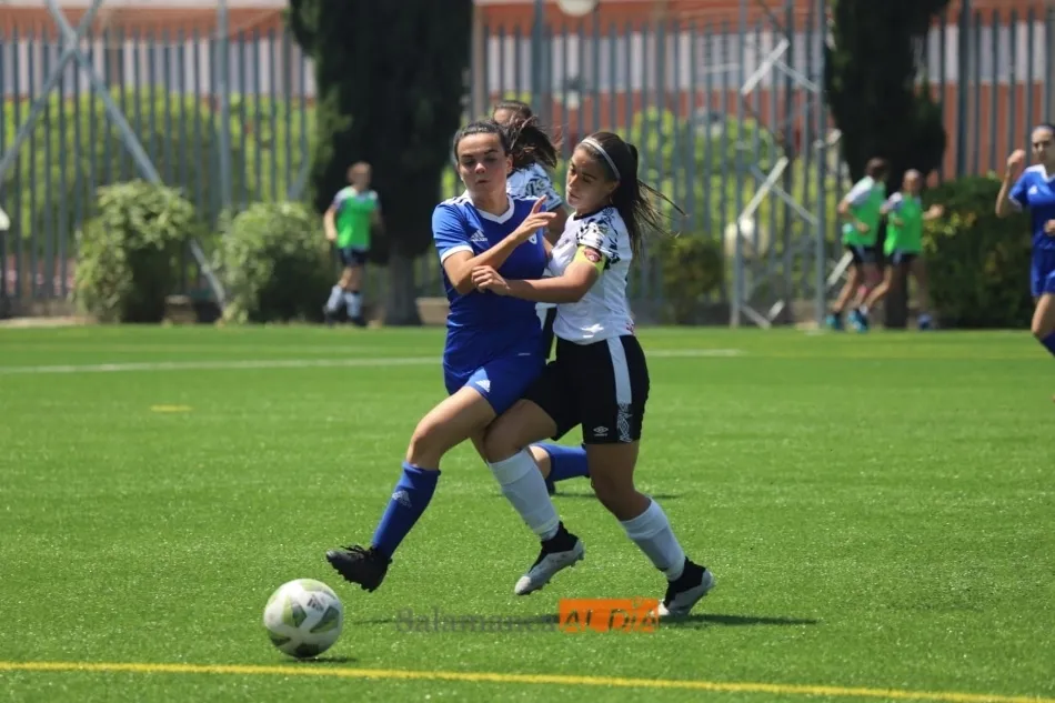 Foto 5 - Dura derrota del Salamanca UDS Femenino en el &uacute;ltimo partido de Sergio Mata (1-5)