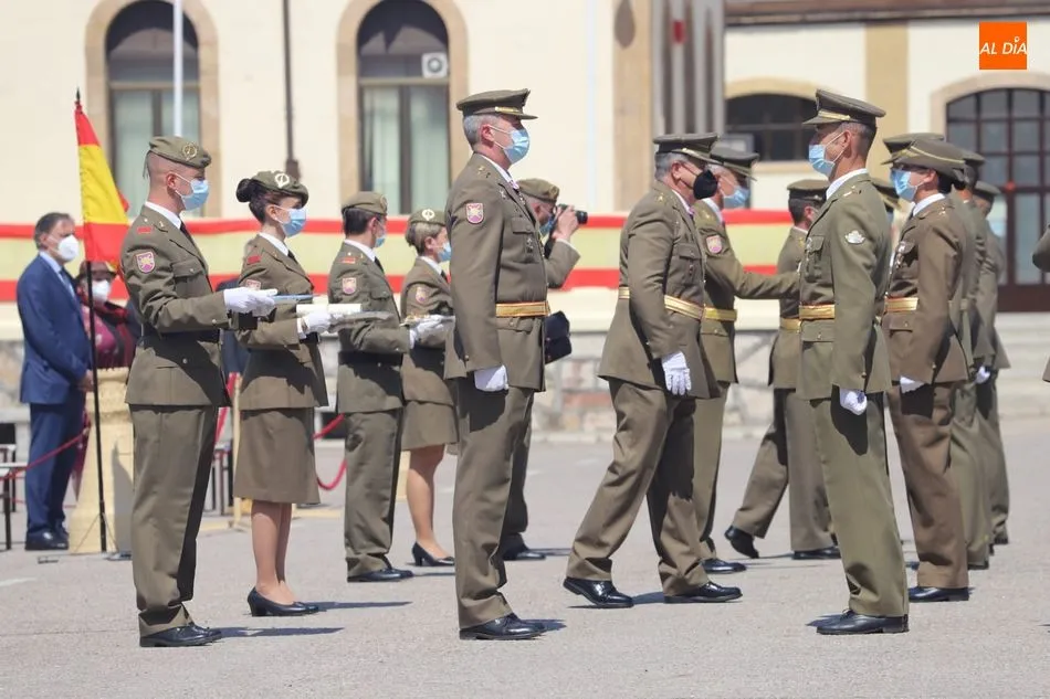 Foto 9 - El Regimiento de Ingenieros honra a su patr&oacute;n con un desfile limitado por la pandemia
