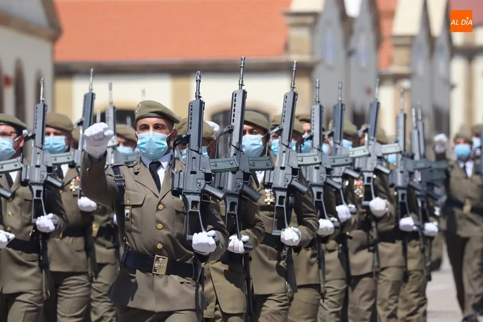 Foto 8 - El Regimiento de Ingenieros honra a su patr&oacute;n con un desfile limitado por la pandemia