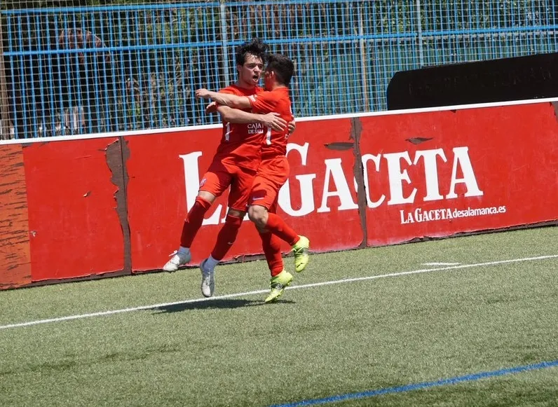 Celebración del tanto de Gonzalo / UD Santa Marta