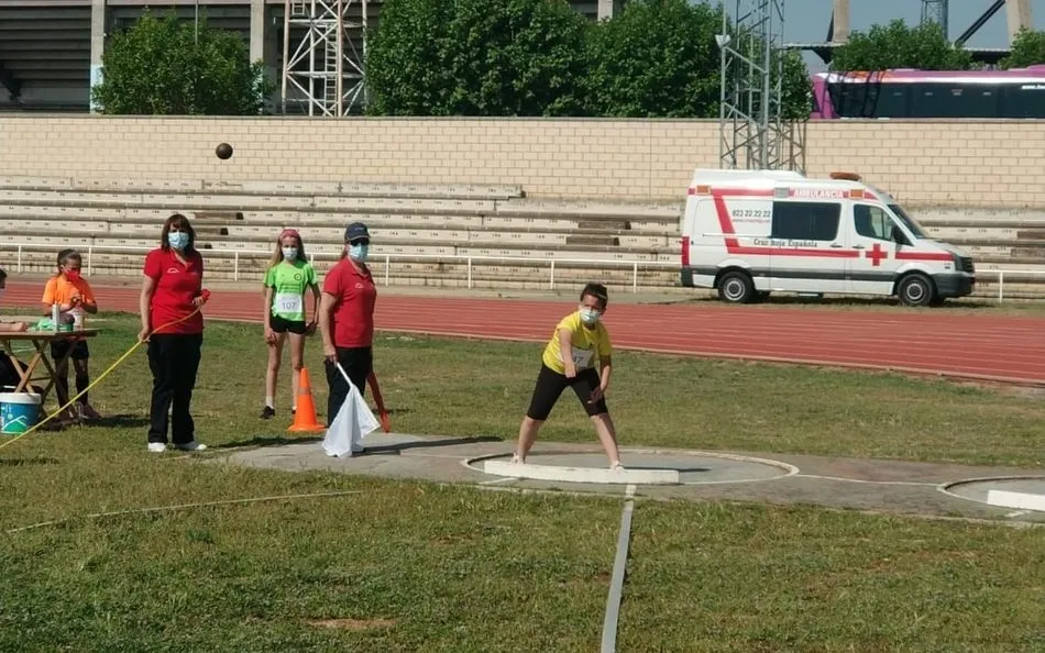 Foto 11 - Buen papel de los representantes del CD Los Leones de Vitigudino en los Juegos Escolares  