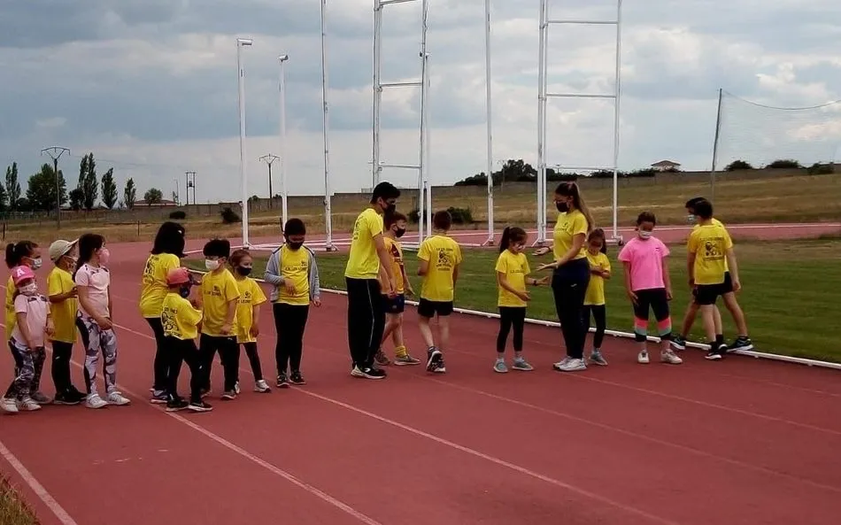 Foto 6 - Buen papel de los representantes del CD Los Leones de Vitigudino en los Juegos Escolares  