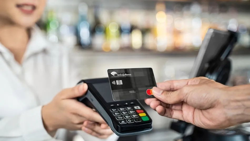  El uso de las tarjetas de crédito y débito ha cobrado especial importancia recientemente debido a la crisis sanitaria provocada por el COVID-19