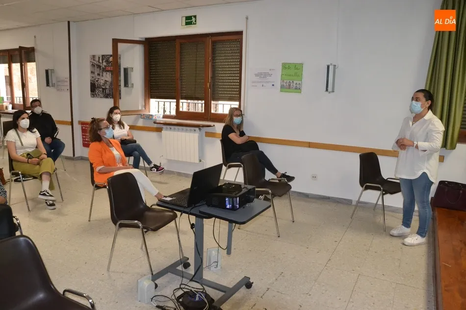 Foto 2 - C&aacute;ritas da arranque con un v&iacute;deo-f&oacute;rum a su Semana de la Caridad 2021  