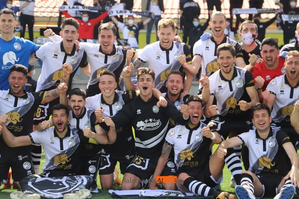 Unionistas, en pleno festejo de meterse en la PRO