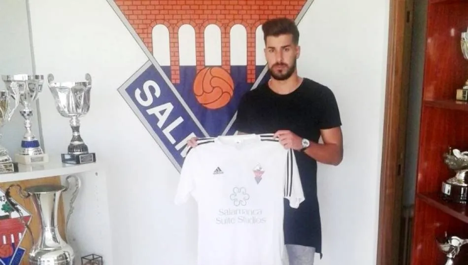 Carlos Valverde, en una etapa anterior en el club