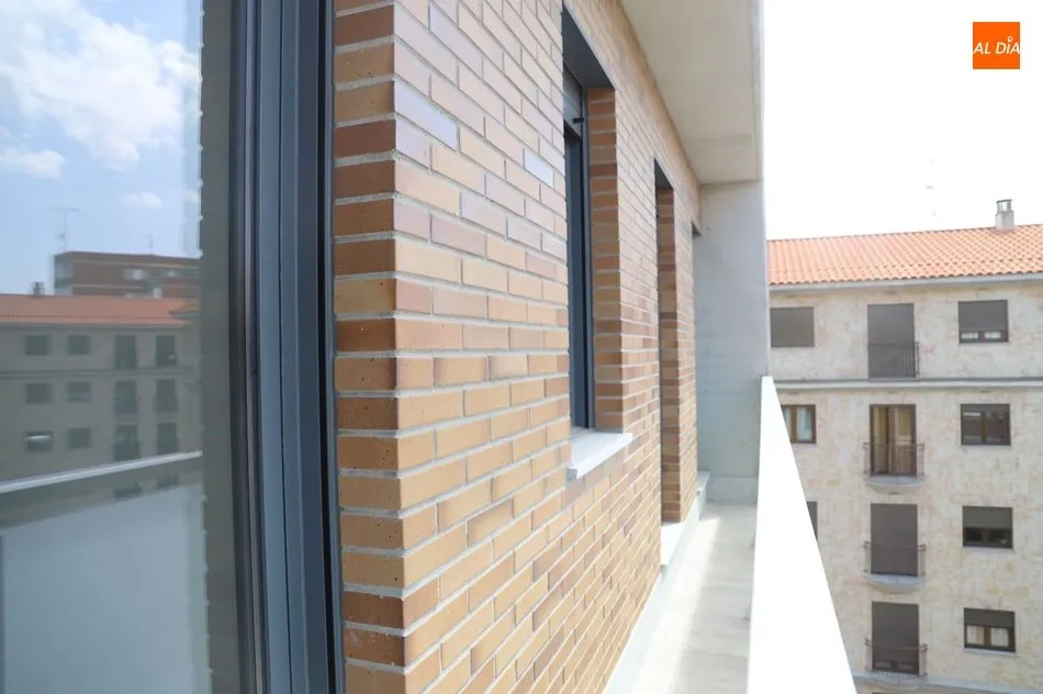 Foto 4 - Entregadas las llaves a los 15 primeros inquilinos de la nueva promoci&oacute;n de vivienda p&uacute;blica de...