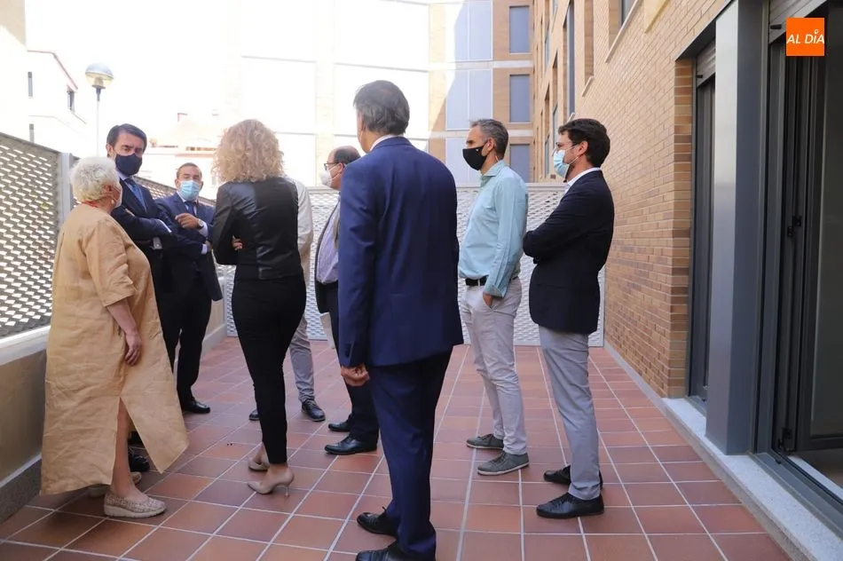 Foto 3 - Entregadas las llaves a los 15 primeros inquilinos de la nueva promoci&oacute;n de vivienda p&uacute;blica de...