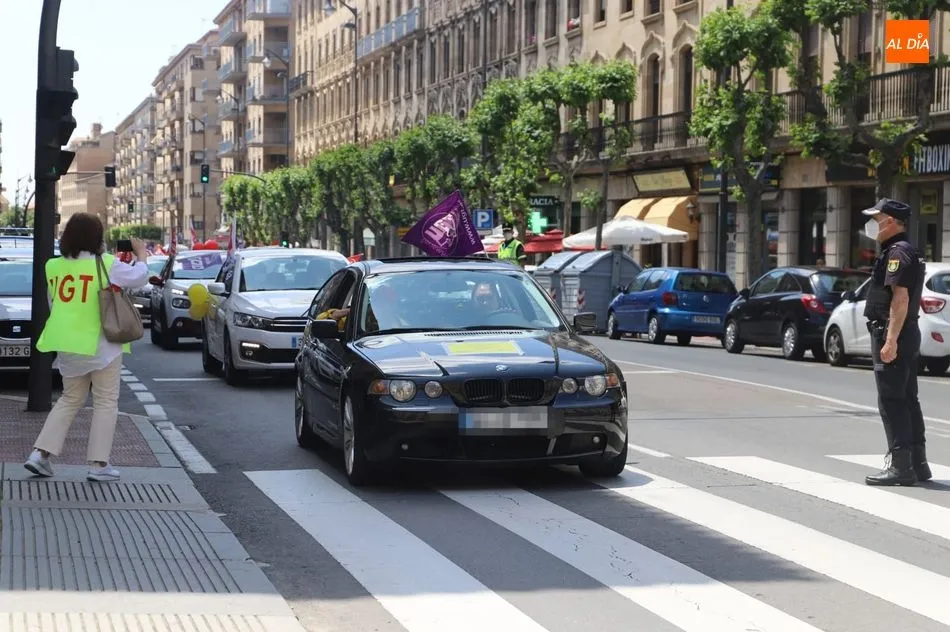 Foto 10 - Caravana reivindicativa de profesionales de Correos para denunciar el &ldquo;desguace del sistema...