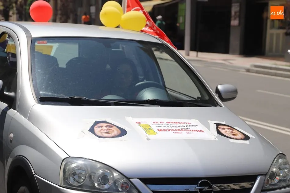 Foto 9 - Caravana reivindicativa de profesionales de Correos para denunciar el &ldquo;desguace del sistema...