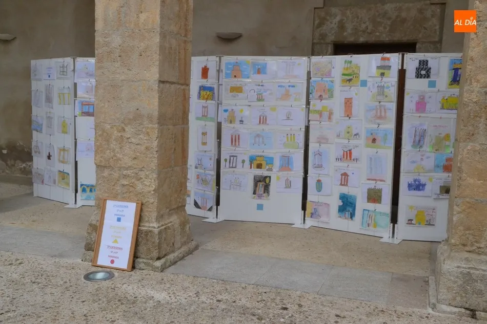 Foto 7 - Expuestos los 390 dibujos de escolares presentados al concurso &lsquo;Dise&ntilde;ando Monumentos&rsquo;  