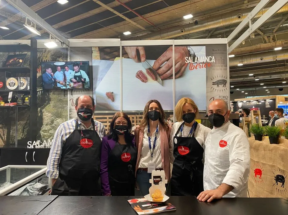 Foto 2 - La gastronom&iacute;a y restauraci&oacute;n salmantinas se lucen en la segunda jornada de &lsquo;Madrid...