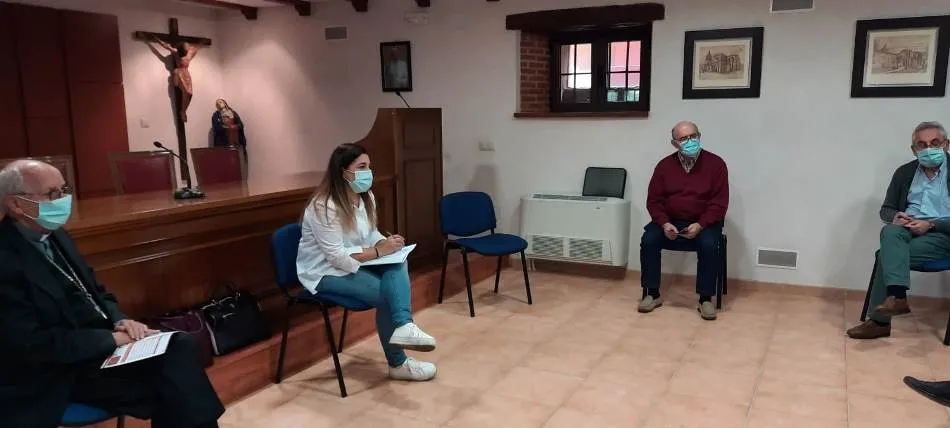 Foto 2 - Los arciprestes explican a C&aacute;ritas la problem&aacute;tica de sus territorios  