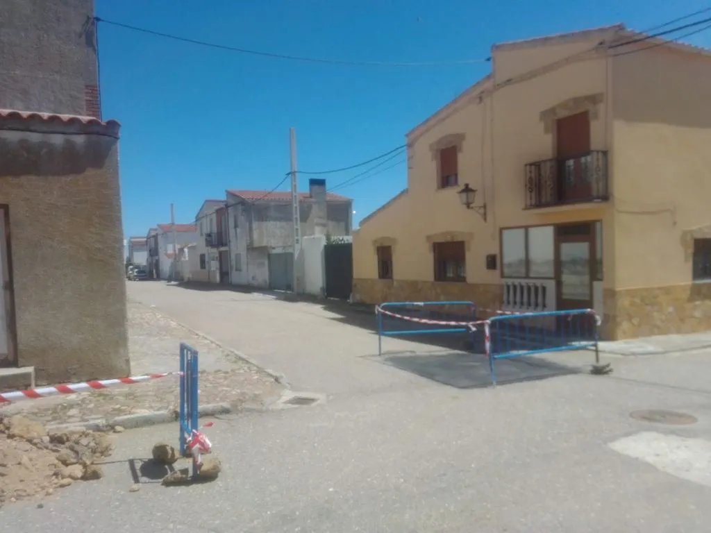 Foto 3 - El &aacute;rea de infraestructuras y mantenimiento del Ayuntamiento de Alba de Tormes acomete una decena...