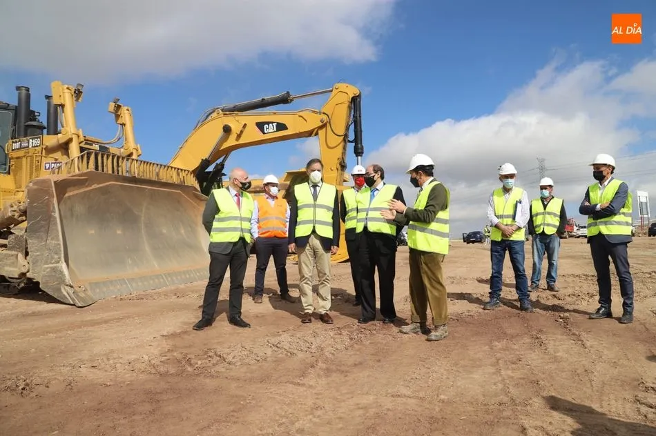 Foto 10 - Comienzan las obras de urbanizaci&oacute;n de Pe&ntilde;a Alta con el fin de acelerar la llegada de proyectos...