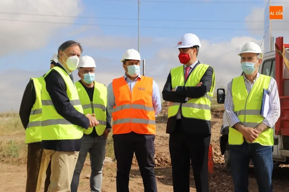 Foto 9 - Comienzan las obras de urbanizaci&oacute;n de Pe&ntilde;a Alta con el fin de acelerar la llegada de proyectos...