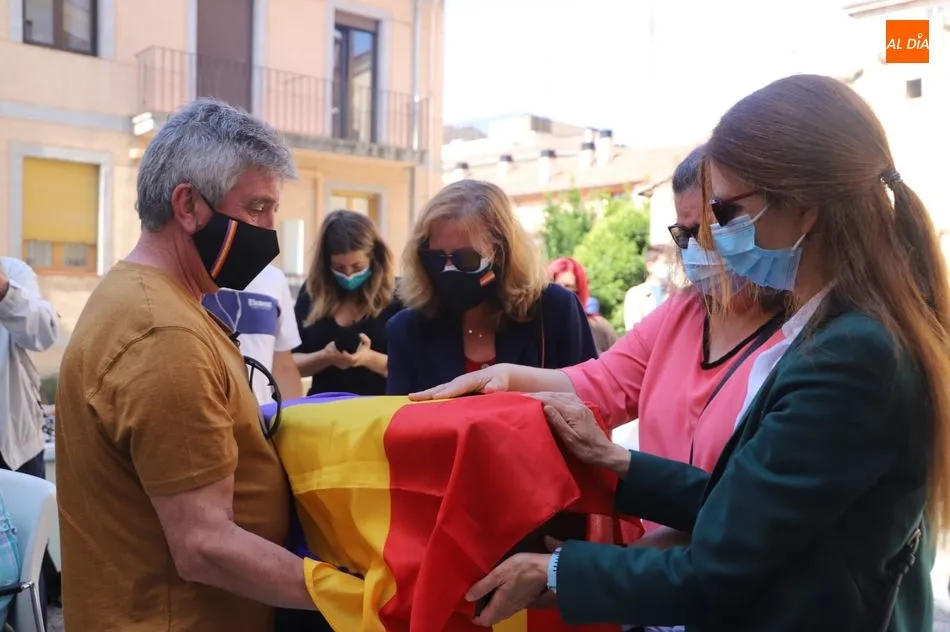 Foto 11 - Navarra entrega a la familia de Ram&oacute;n Haro G&oacute;mez los restos exhumados de este salmantino,...
