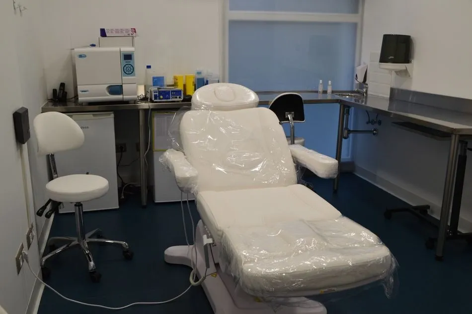 Foto 3 - Implantes capilares y medicina est&eacute;tica: la garant&iacute;a de la Cl&iacute;nica Doctor Alaejos  