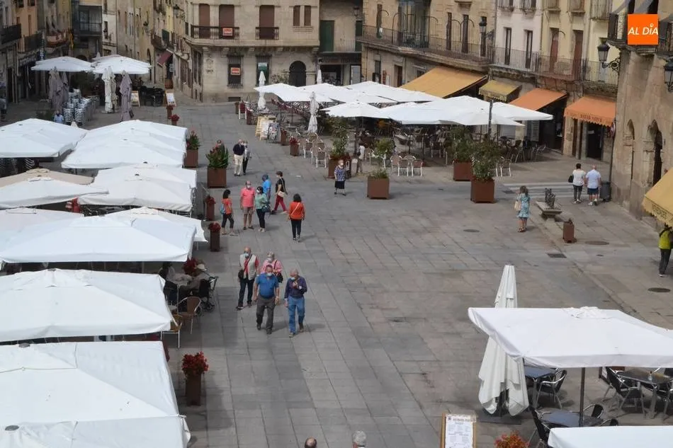 Foto 2 - La Plaza Mayor tendr&aacute; este verano el mismo r&eacute;gimen de tr&aacute;fico que el a&ntilde;o anterior  