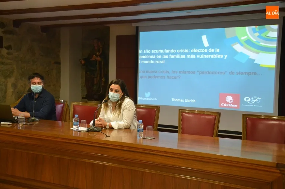 Foto 6 - El psic&oacute;logo Thomas Ubrich analiza en la Semana de la Caridad los efectos de la pandemia  