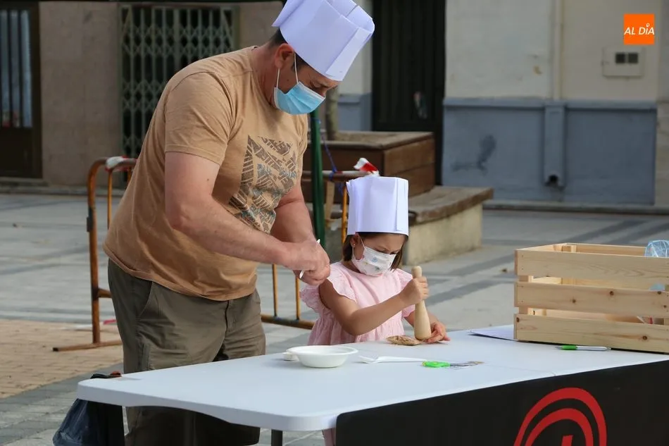 Foto 5 - Peque&ntilde;os y mayores disfrutan en Vitigudino con Diver Chef