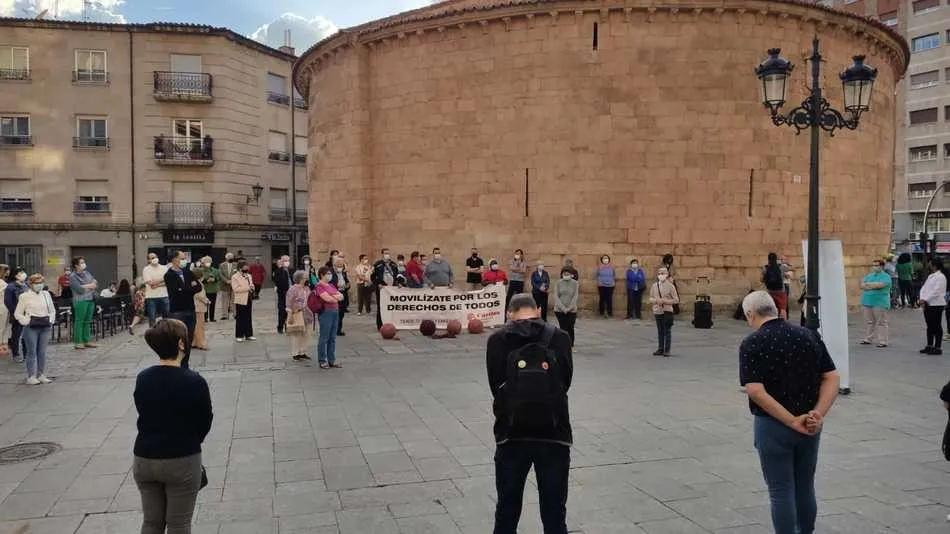 Foto 3 - C&iacute;rculo del Silencio coincidiendo con el D&iacute;a de la Caridad 2021
