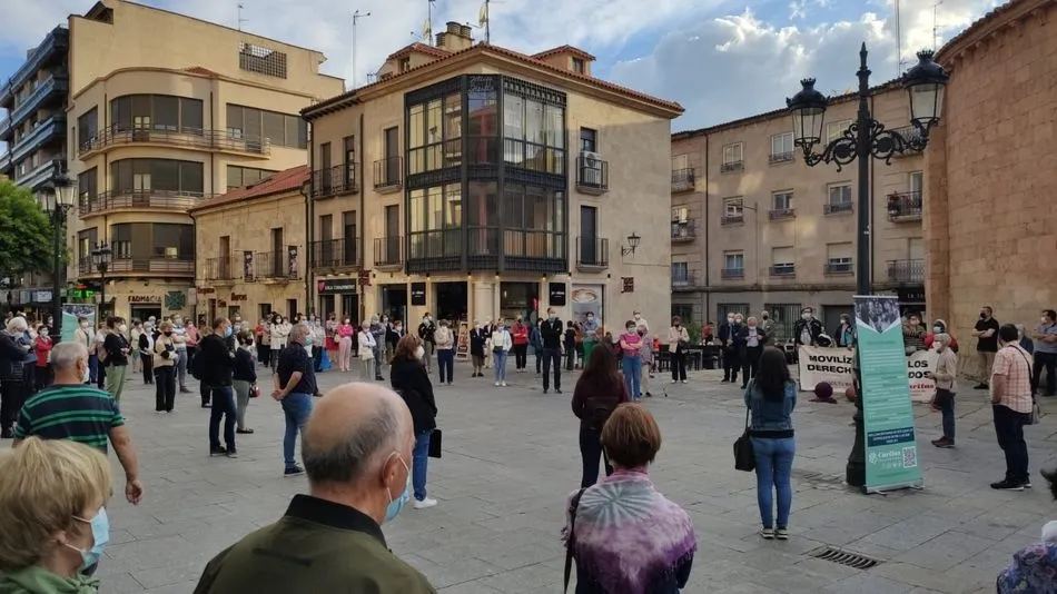 Foto 2 - C&iacute;rculo del Silencio coincidiendo con el D&iacute;a de la Caridad 2021