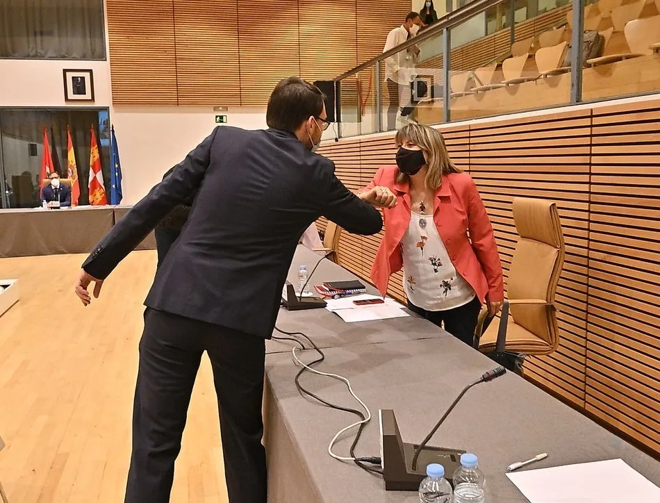 Foto 3 - &Aacute;ngel Fern&aacute;ndez Silva toma posesi&oacute;n como nuevo concejal del Ayuntamiento de Salamanca