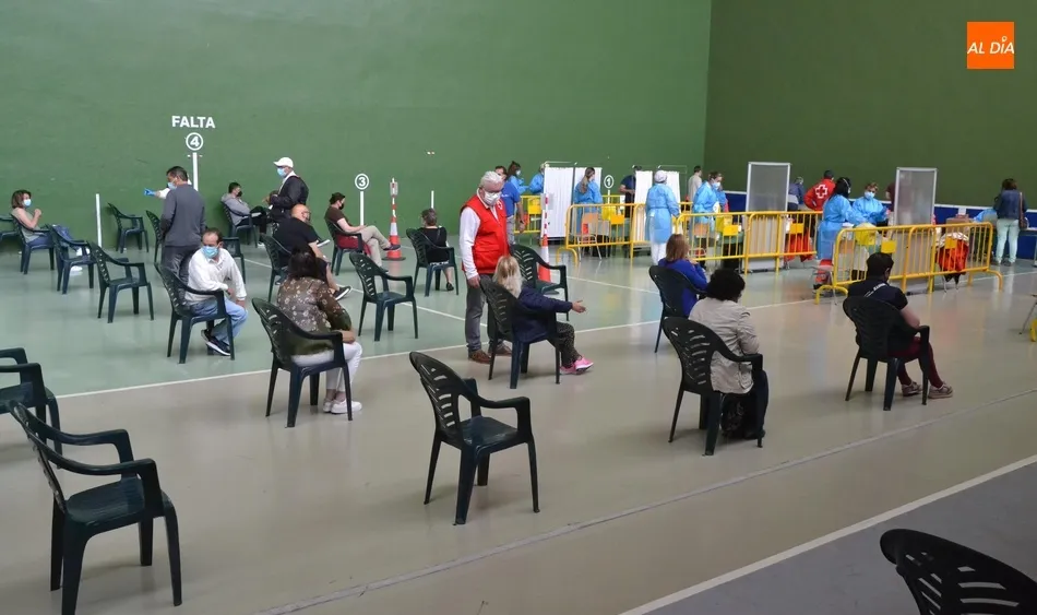 Foto 4 - Todas las personas de la comarca de m&aacute;s de 50 a&ntilde;os ya tienen al menos una dosis de la vacuna  