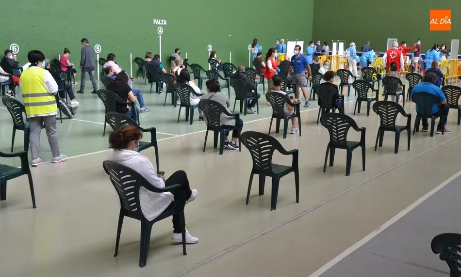 Foto 3 - Todas las personas de la comarca de m&aacute;s de 50 a&ntilde;os ya tienen al menos una dosis de la vacuna  