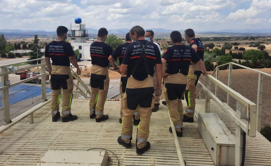 Foto 2 - Los Bomberos toman parte en Madrid en un curso de conducci&oacute;n en situaciones especiales  