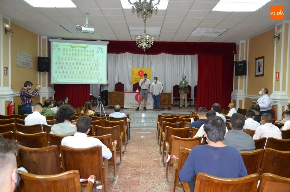 Foto 4 - Se grad&uacute;a la primera promoci&oacute;n post-covid en el C.I.F.P Ciudad de B&eacute;jar