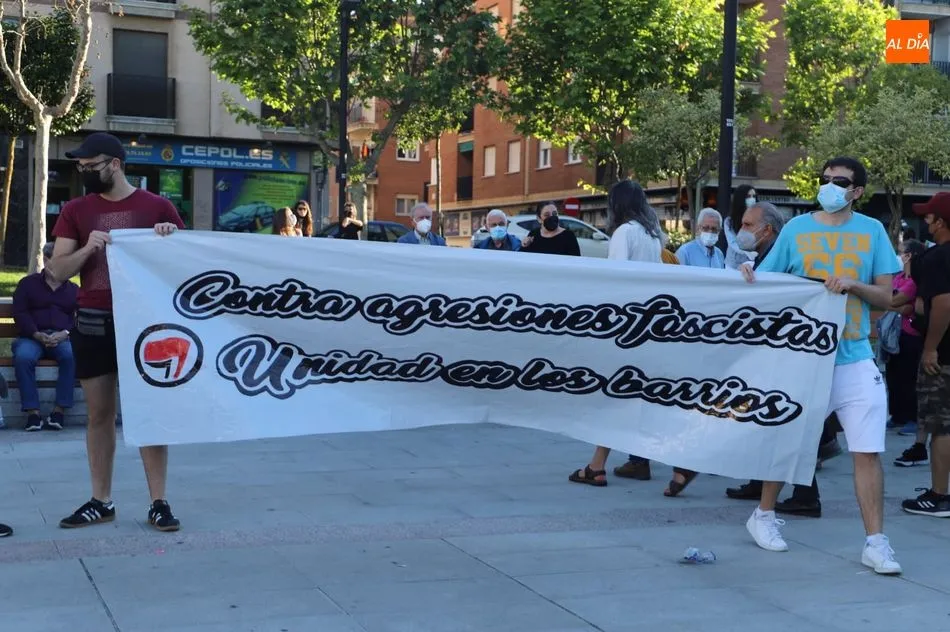 Foto 11 - Concentraci&oacute;n en Garrido contra las agresiones fascistas  