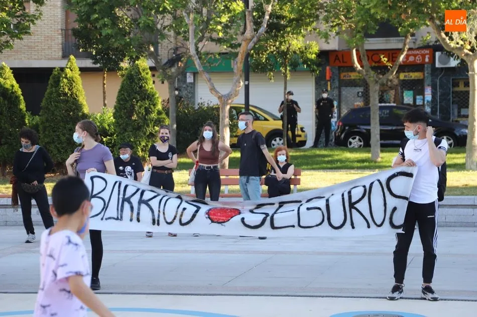 Foto 6 - Concentraci&oacute;n en Garrido contra las agresiones fascistas  