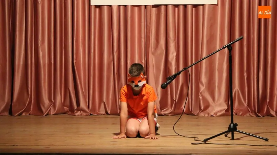 Foto 6 - Los participantes del taller de teatro infantil de Aldead&aacute;vila cierran el curso con dos...