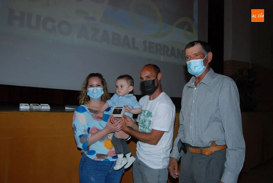 Foto 7 - Sancti-Sp&iacute;ritus homenajea a sus mayores y agasaja a los peque&ntilde;os sanctispirituenses  
