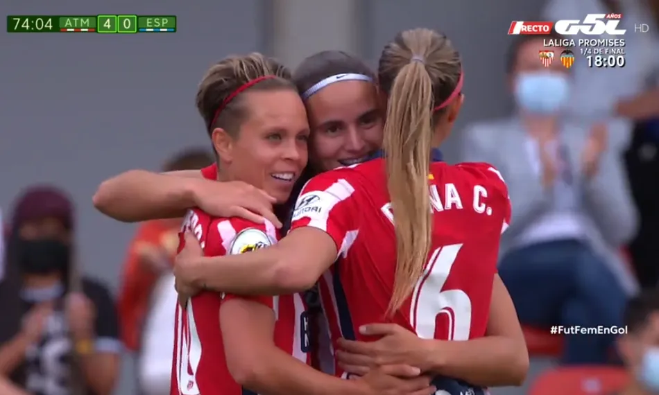Foto 2 - Carmen &Aacute;lvarez S&aacute;nchez debuta en la m&aacute;xima categor&iacute;a del f&uacute;tbol femenino marcando un gol  