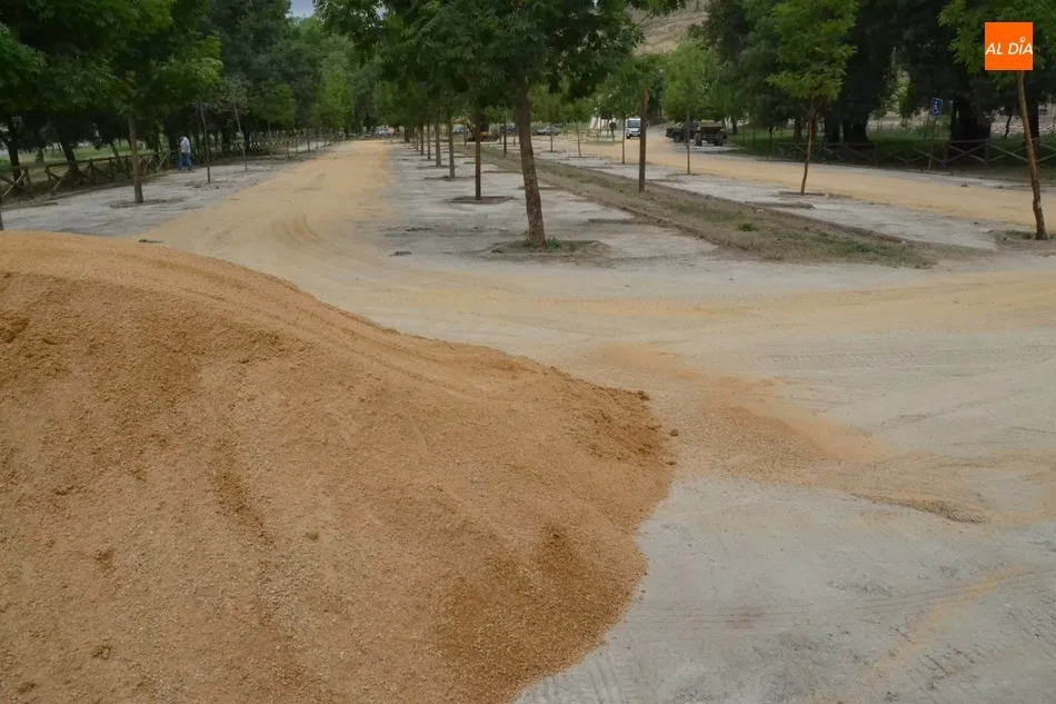 Remozada la superficie del parking de La Pesquera  