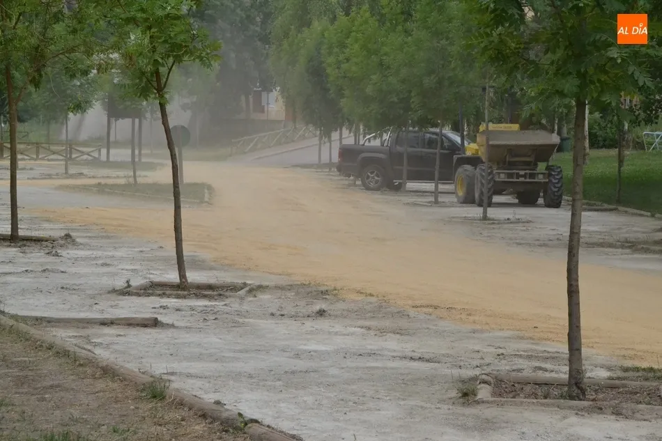 Foto 7 - Remozada la superficie del parking de La Pesquera  